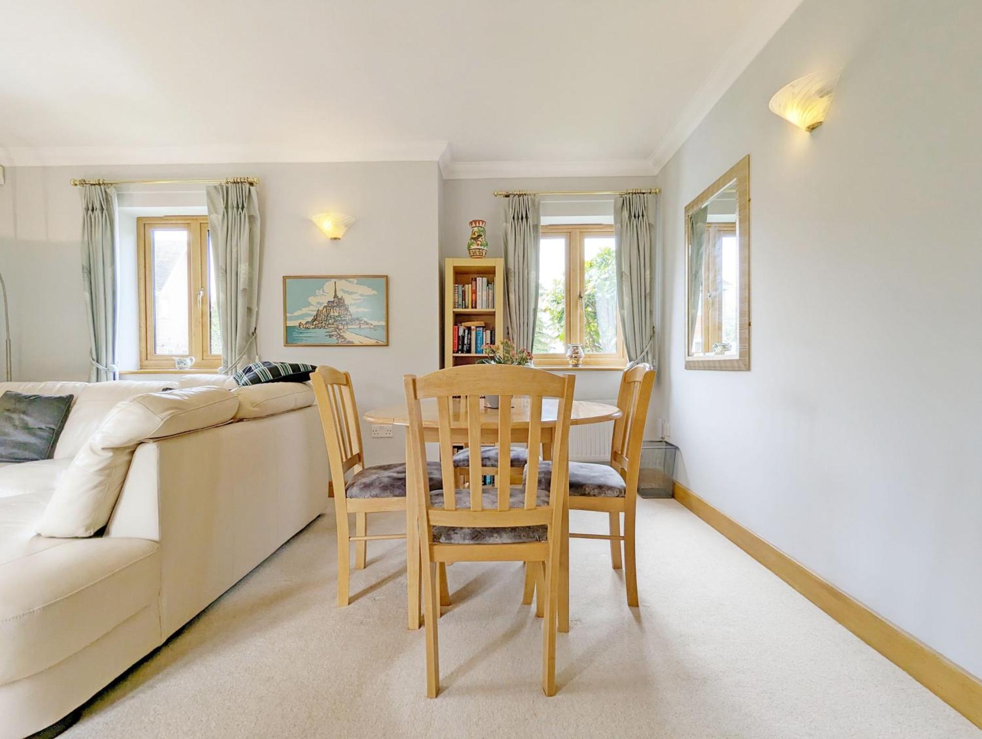 Wisteria Way, Tangmere Exterior photo
